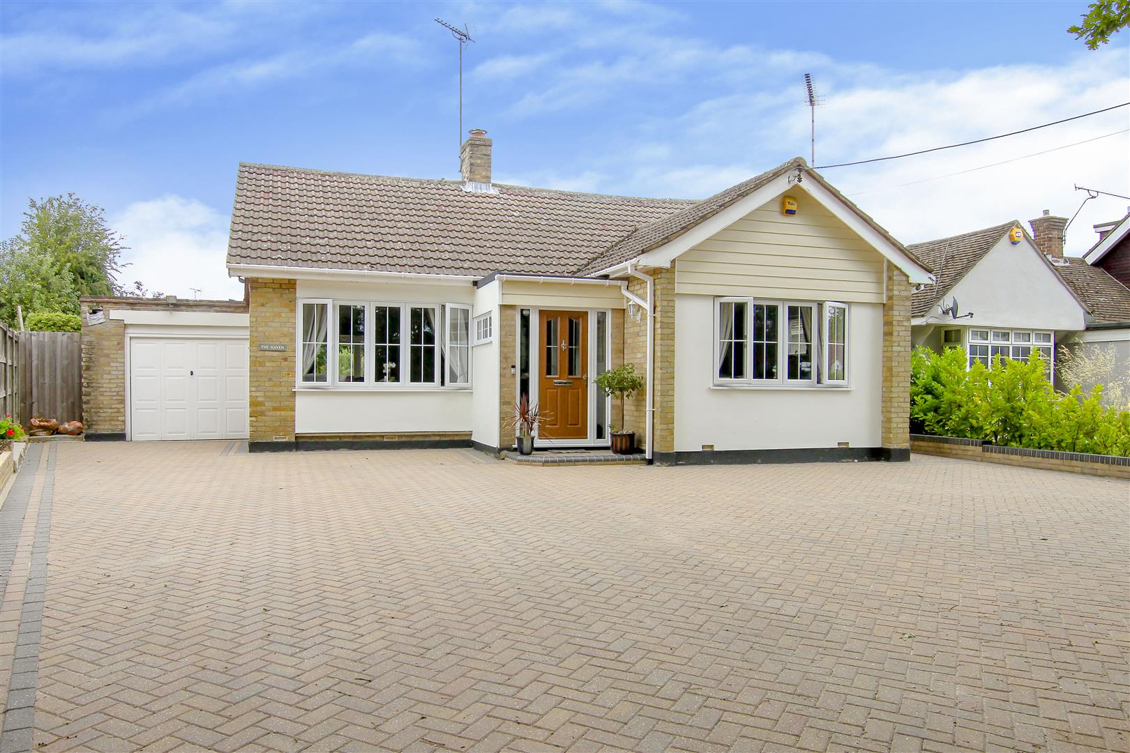 Hook End Road, Hook End, Brentwood Keith Ashton